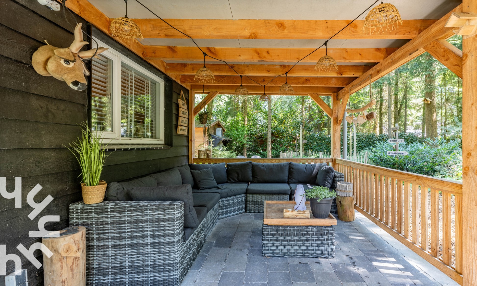 veranda